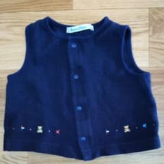 値下げfamiliar ベストのサムネイル