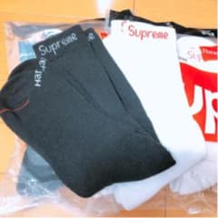【購入前コメント】supreme ロングソックス　2足セット　白黒のサムネイル