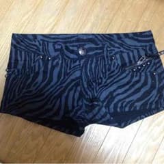 ショートパンツのサムネイル