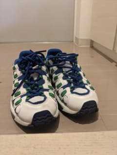 【さらに値下げしました】PUMA　スニーカー　白×青　23.5のサムネイル