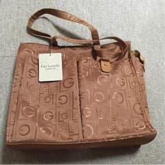 GuyLarocheのバックのサムネイル