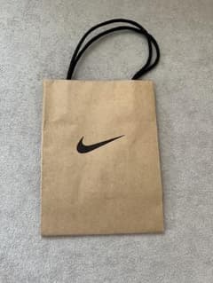NIKE ショップ袋 ショッパー 紙袋のサムネイル
