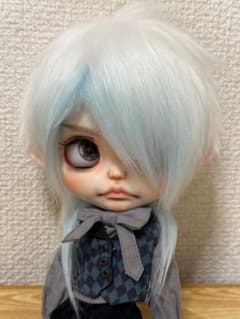 アイシードール ブライス ボアウィッグ ホワイト×水色 ヤン毛風 - メルカリ