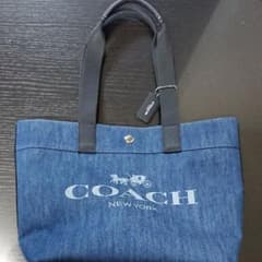 【再最終値下げ！】2018  新作  COACH デニム トートバッグのサムネイル