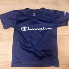 美品✨Champion ネイビー Tシャツ 120cm キッズのサムネイル