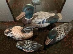 カモの置物のサムネイル