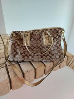 コーチ coach ゴールドハンドバッグのサムネイル