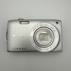 デジカメ Nikon S3300 COOLPIX シルバー - メルカリ