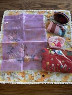 刺繍入りポーチ・巾着袋セットのサムネイル