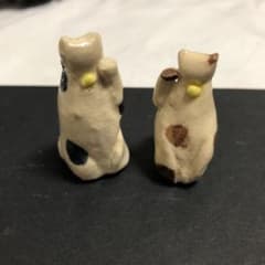 猫の置物のサムネイル