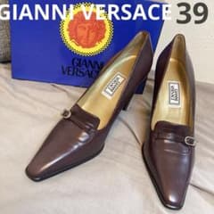 GIANNI VERSACE【新品】バイオレットパンプス39 - メルカリ