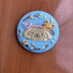 ポムポムプリン 刺繍缶バッジ　Biscuitのサムネイル