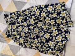【値下げ！！】LOWRYS FARM ローリーズファーム　パンツ　ズボン　花柄のサムネイル