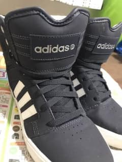 美品 adidas スニーカーのサムネイル