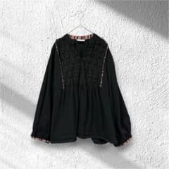チチカカ　TITICACA フリンジジャカードブラウス　ブラック
