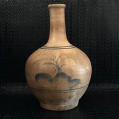 A large, beautifully aged Imari porcelain vase or pot was discovered in the antique art collection.