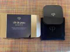 クレド•ポー•ボーテ　プードルコンパクトエサンシェルnのサムネイル