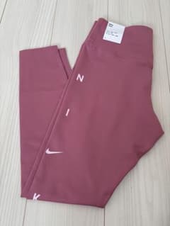 Nike ピンク レギンスのサムネイル