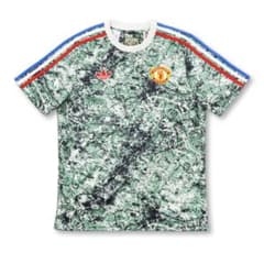 h*6様 adidas マンチェスターユナイテッド Tシャツのサムネイル