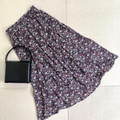 Long flared skirt, flared skirt, panel skirt, tiered, floral pattern, red, all-over print, size L