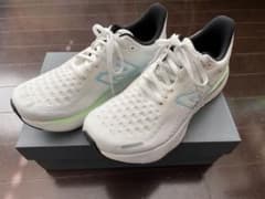 新品未使用 New Balance Fresh FoAm X 1080 v12のサムネイル