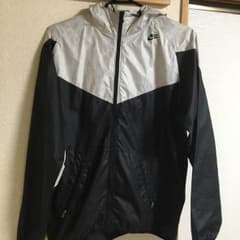 NIKE（ナイキ）ナイロンパーカーのサムネイル