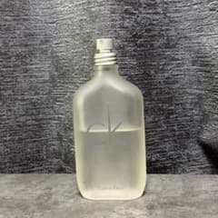 Calvin Klein CK one 香水 オードトワレ 中古 半分程度のサムネイル