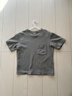 UNIQLO  Tシャツ　130cmのサムネイル