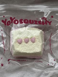 YOYOSQUISHY スクイーズ いちご ケーキのサムネイル