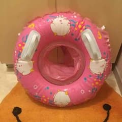 美品 足入れ浮き輪のサムネイル