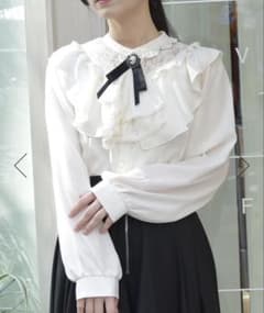 axes femme フリルブラウス 長袖 ホワイトのサムネイル