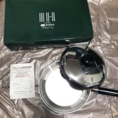 ❤amnotlisa専用❤　フライパン 20cmのサムネイル