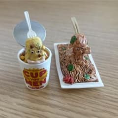 幽麺　焼きそば　カップ　パンダの穴のサムネイル