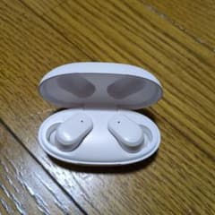 ワイヤレスイヤホン 充電ケース付きのサムネイル