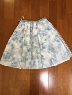 【りんはる様専用】美品☆アプワイザーリッシェ花柄スカートのサムネイル