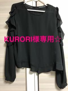 【KURORI様専用】ブラウス トップスのサムネイル