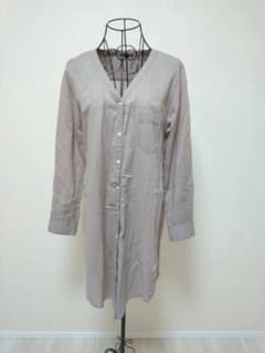 Vネック ロングシャツ ベージュ 長袖のサムネイル