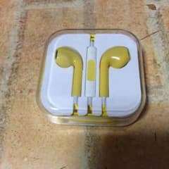 iPhone イヤホン イエローのサムネイル