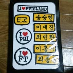 値下げ!! FTISLANDネームバッチのサムネイル