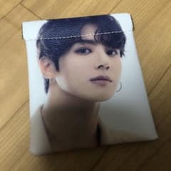 NEW‼️防弾少年団 BTS グク ジョングク マルチポーチ（小） - メルカリ