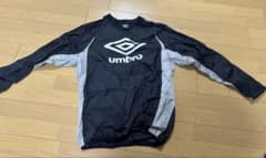 umbro ピステ　ウィンドブレーカー　ウェア　スポーツウェア　サッカーウェア