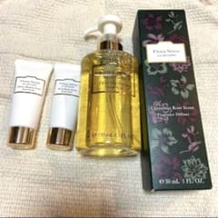 【匿名配送】ジルスチュアート　まとめ売りのサムネイル