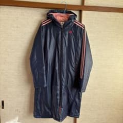 adidas フード付きベンチコート　レディースのサムネイル