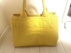 お盆前特別セール プラダ カナパ トートバッグ イエロー PRADA - メルカリ