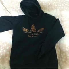 adidas パーカーのサムネイル