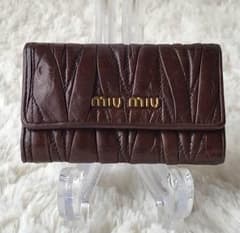 ミュウミュウ Miu Miu  キーケース マテラッセ ギャザー レディースのサムネイル