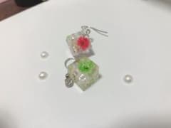 ピアスのサムネイル