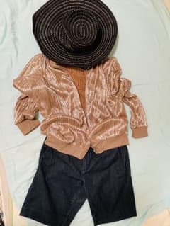 ZARA❣️ゴールドプリーツブルゾン　薄手 春夏　L相当　EU表記M
