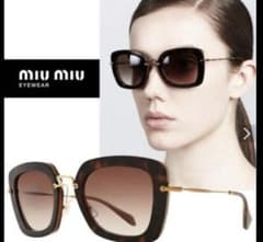 Miu Miu スクエアサングラス SMU070 KAZ-DA6 - メルカリ