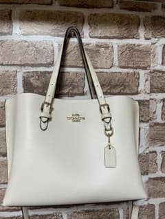 最終値下げ！COACH モリートート25のサムネイル